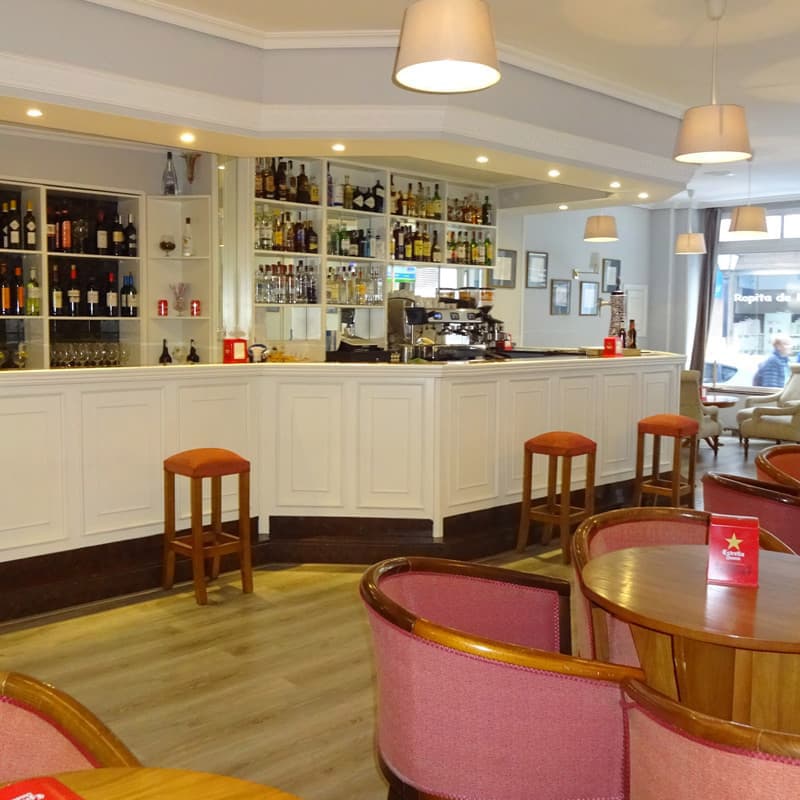 Restaurante, cafetería y salón para eventos en Cambados
